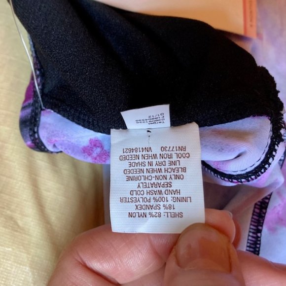 MATERNITY SWIMSUIT(TOP ONLY) Top: L - Picture 5 of 7